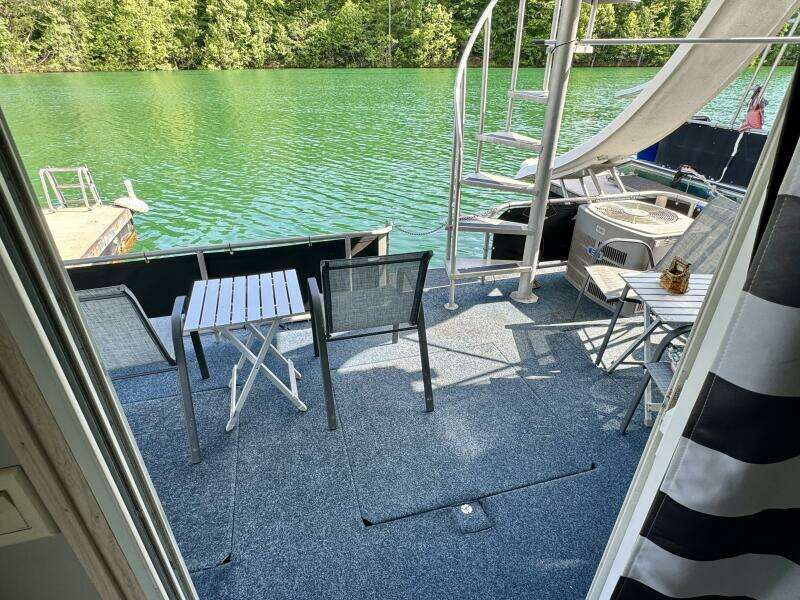 68ft Aqua Chalet Yacht For Sale