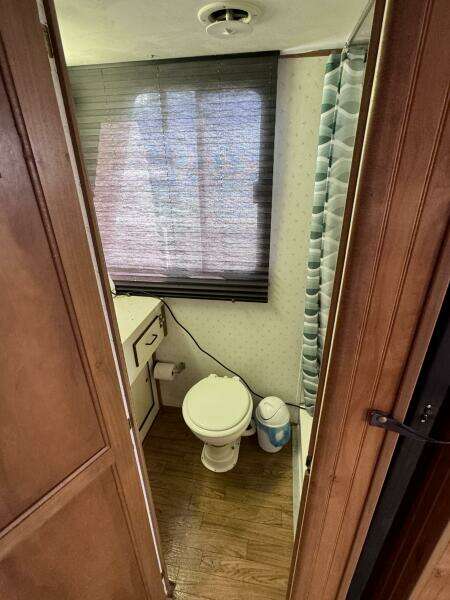 Summer Breeze 37ft Gibson Yacht For Sale Summer Breeze 37ft Gibson Yacht For Sale