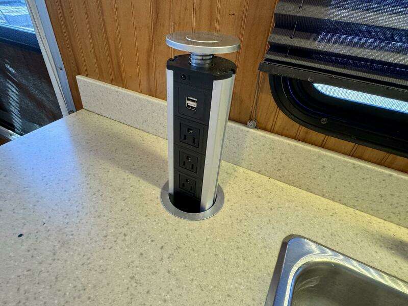 Summer Breeze 37ft Gibson Yacht For Sale Summer Breeze 37ft Gibson Yacht For Sale