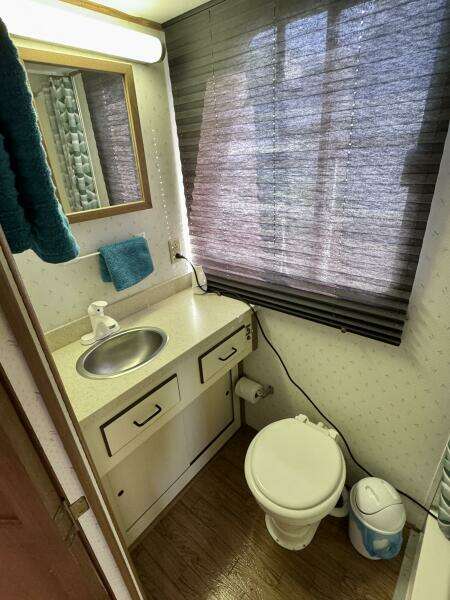 Summer Breeze 37ft Gibson Yacht For Sale Summer Breeze 37ft Gibson Yacht For Sale