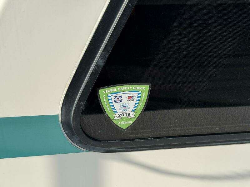 Summer Breeze 37ft Gibson Yacht For Sale Summer Breeze 37ft Gibson Yacht For Sale