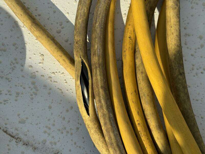 Summer Breeze 37ft Gibson Yacht For Sale Summer Breeze 37ft Gibson Yacht For Sale