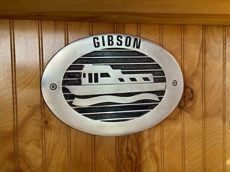 Summer Breeze 37ft Gibson Yacht For Sale Summer Breeze 37ft Gibson Yacht For Sale