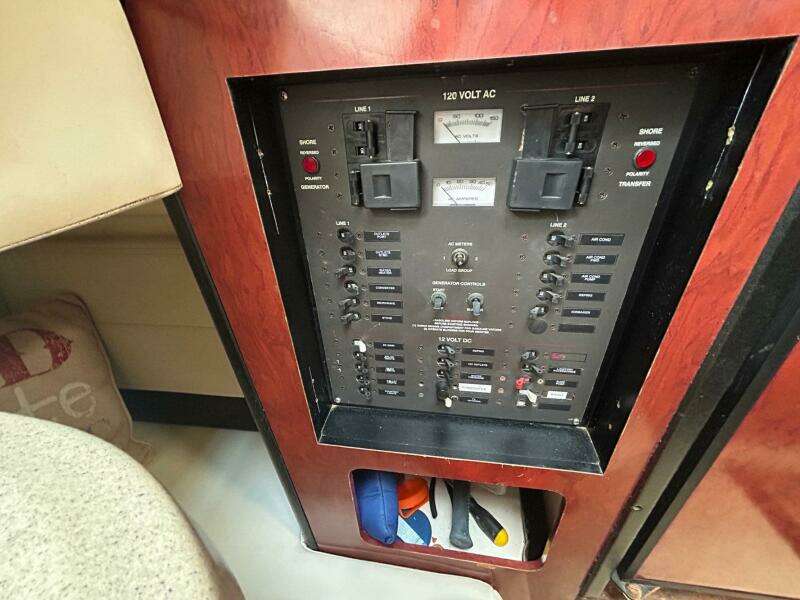 37ft Wellcraft Yacht For Sale 37ft Wellcraft Yacht For Sale