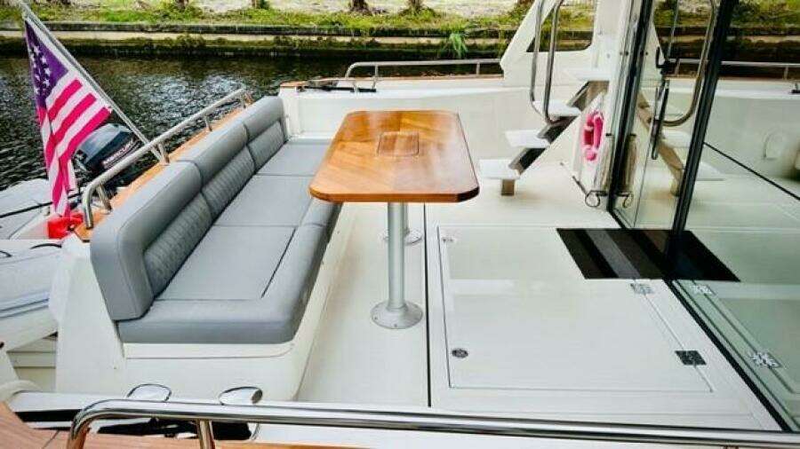 Cay Dreamer 48ft Greenline Yacht For Sale