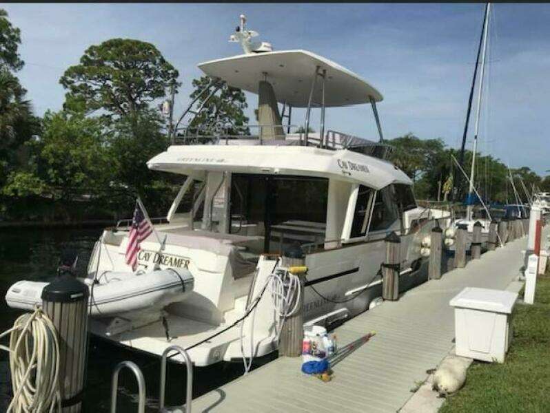 Cay Dreamer 48ft Greenline Yacht For Sale