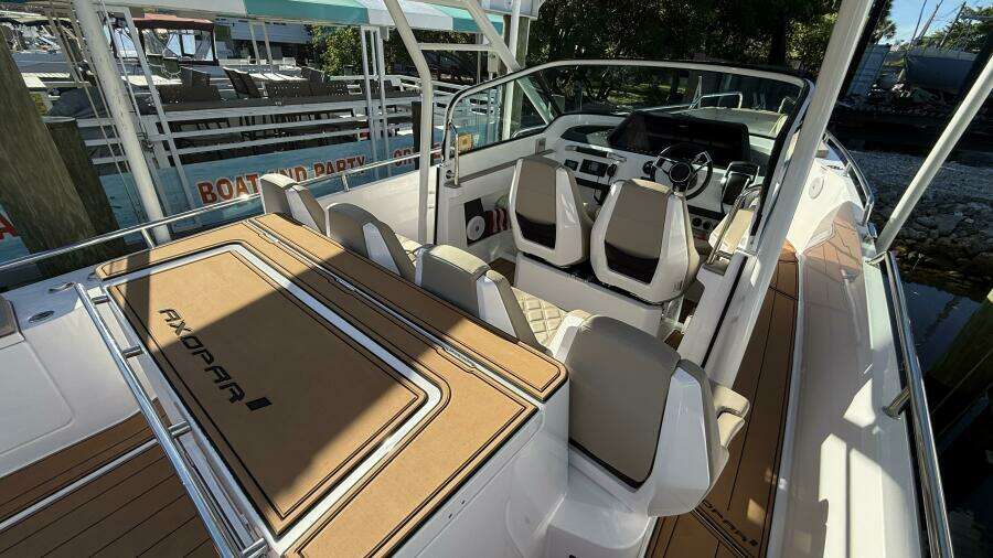 28ft Axopar Yacht For Sale