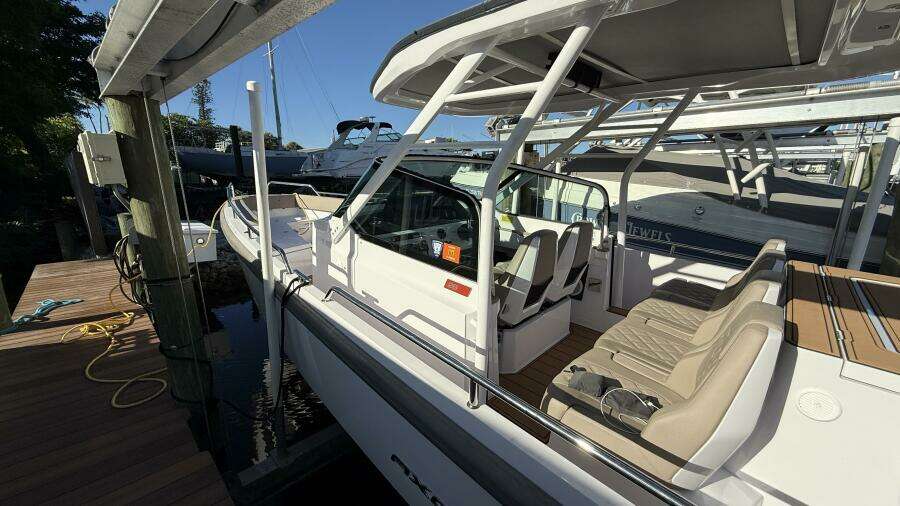 28ft Axopar Yacht For Sale