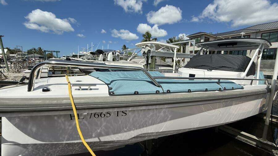 28ft Axopar Yacht For Sale