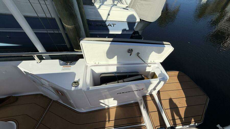28ft Axopar Yacht For Sale