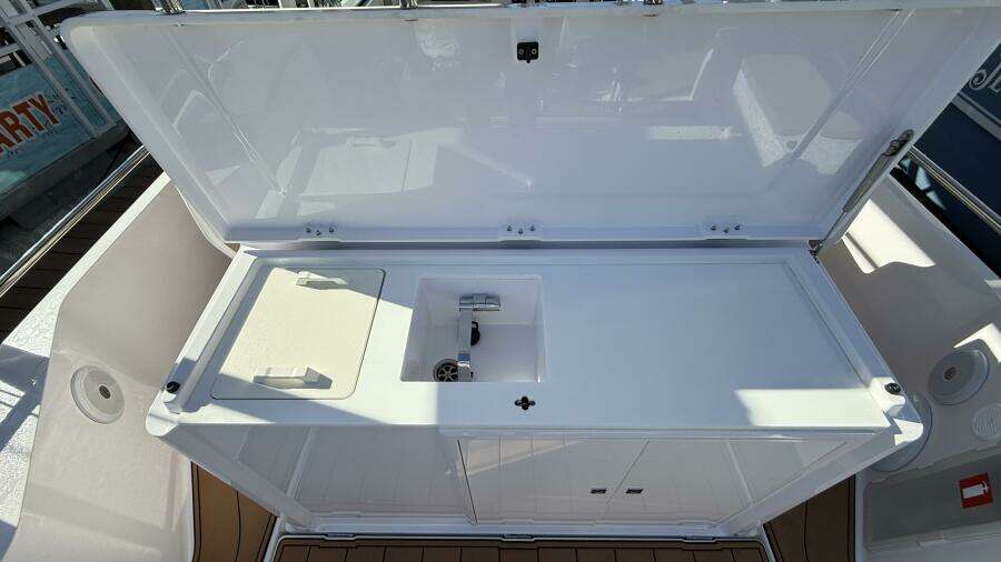 28ft Axopar Yacht For Sale