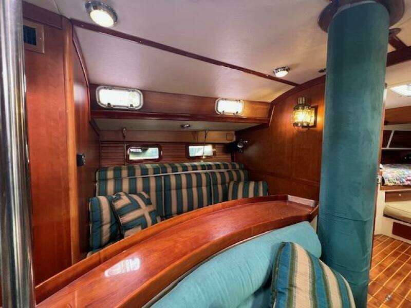 Tumblehome 51ft Little Harbor Yacht For Sale