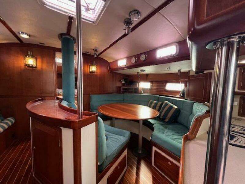Tumblehome 51ft Little Harbor Yacht For Sale