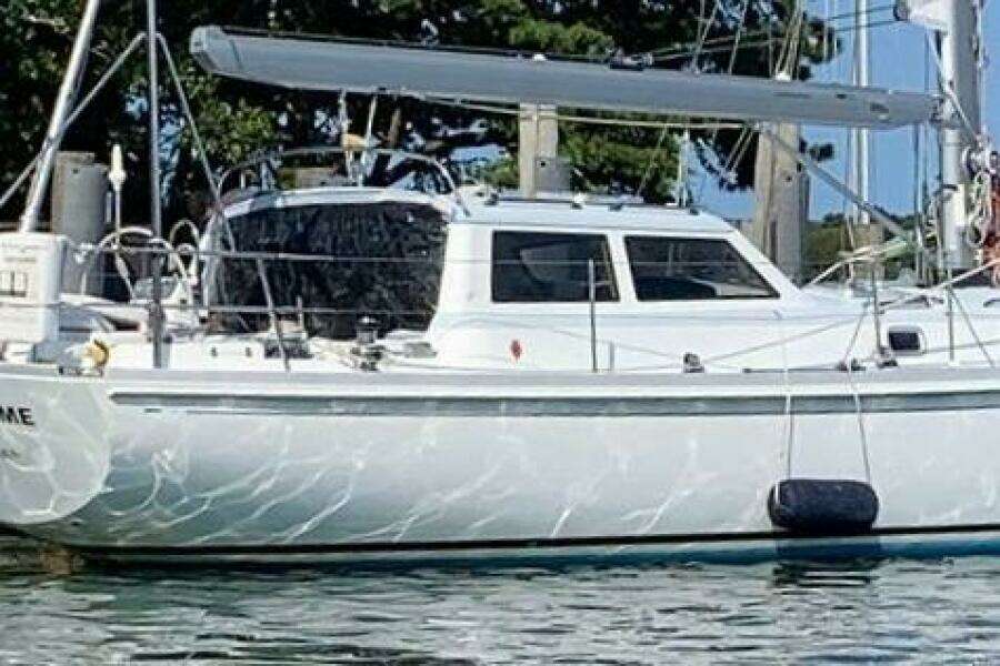 Tumblehome 51ft Little Harbor Yacht For Sale