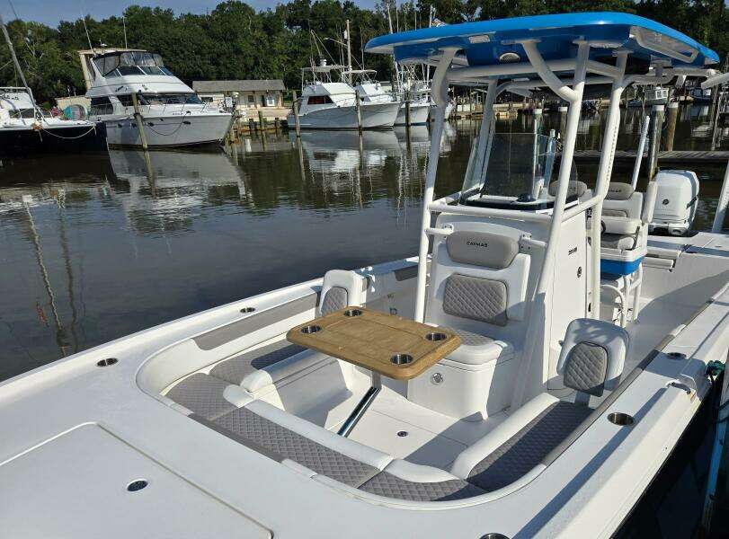 28ft Caymas Yacht For Sale