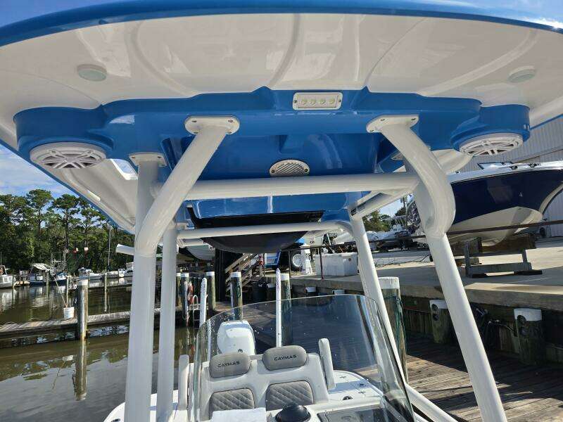 28ft Caymas Yacht For Sale