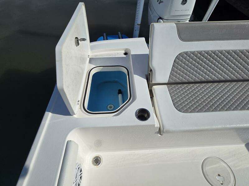 28ft Caymas Yacht For Sale