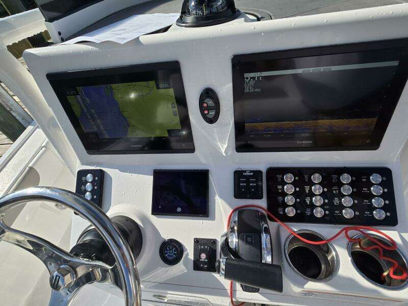 28ft Caymas Yacht For Sale