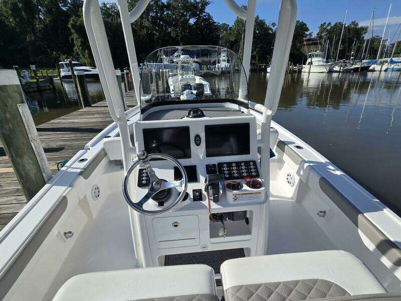 28ft Caymas Yacht For Sale