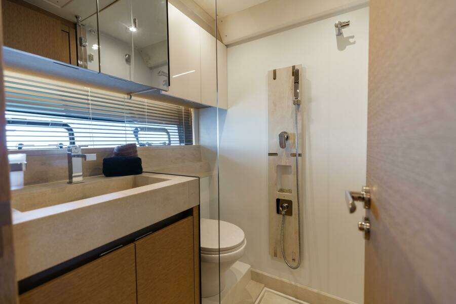 2024 Prestige 520 Fly- SS BELLE VIE- Guest Head 