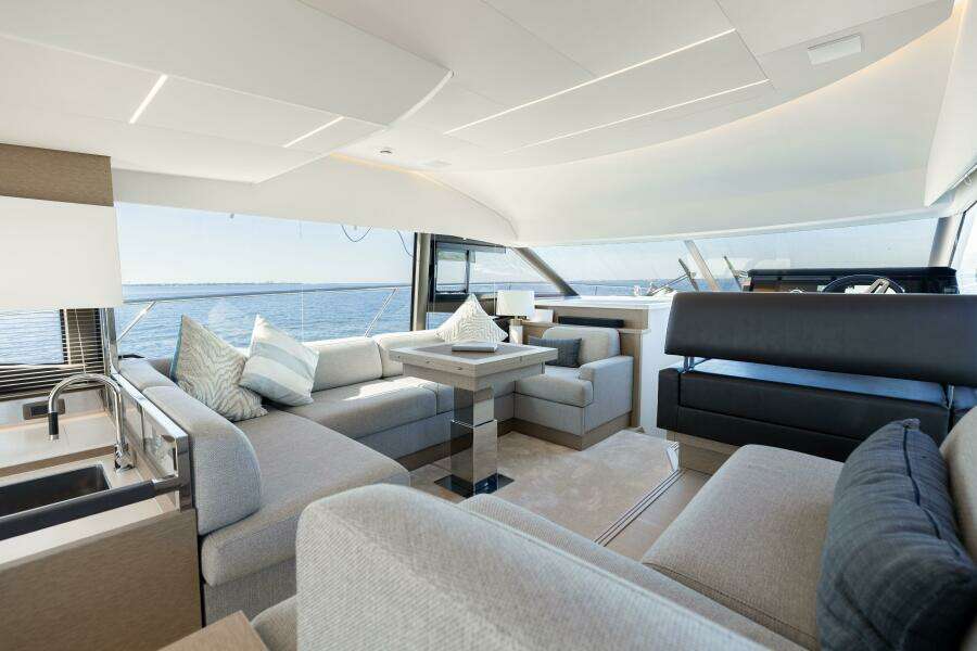 2024 Prestige 520 Fly- SS BELLE VIE- Dinette