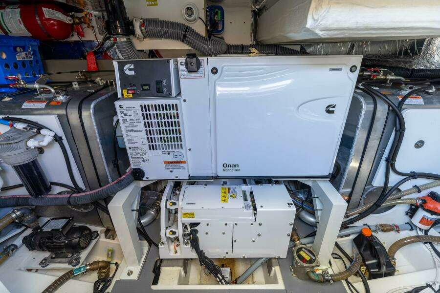 2024 Prestige 520 Fly- SS BELLE VIE- Engine Room 