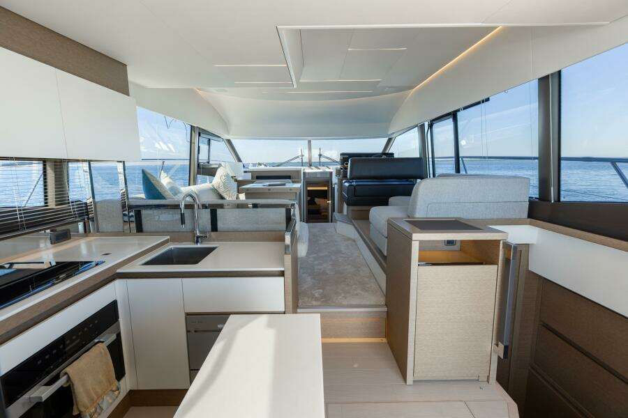 2024 Prestige 520 Fly- SS BELLE VIE- Galley
