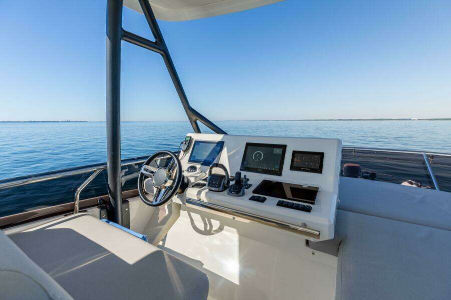 2024 Prestige 520 Fly- SS BELLE VIE- Flybridge