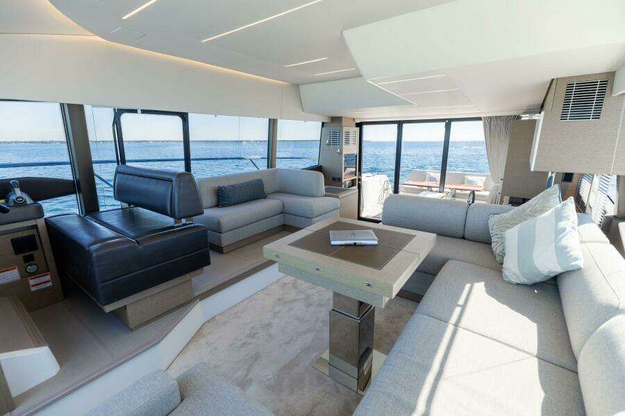 2024 Prestige 520 Fly- SS BELLE VIE- Salon