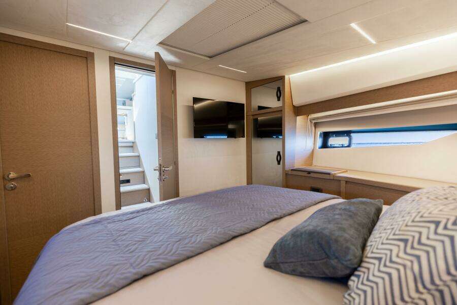2024 Prestige 520 Fly- SS BELLE VIE- VIP Stateroom 