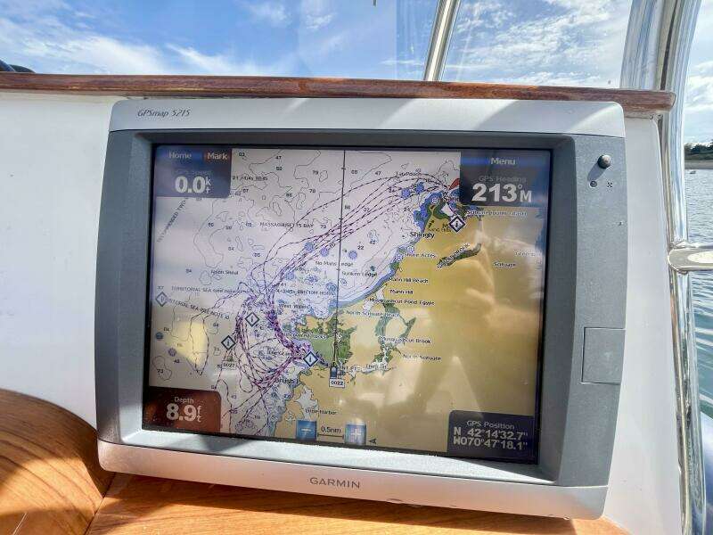 Charlie T  30ft Hunt Yachts Yacht For Sale