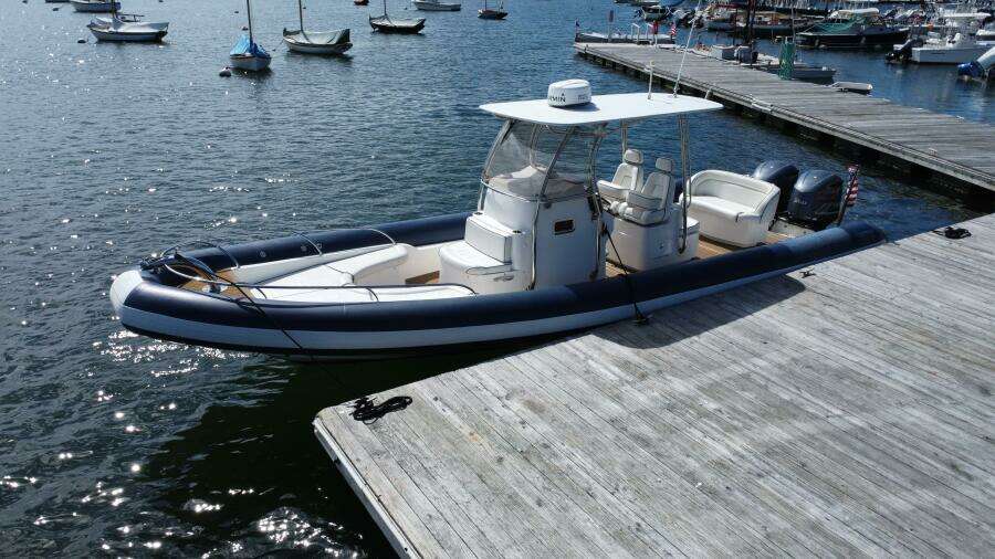 Charlie T  30ft Hunt Yachts Yacht For Sale