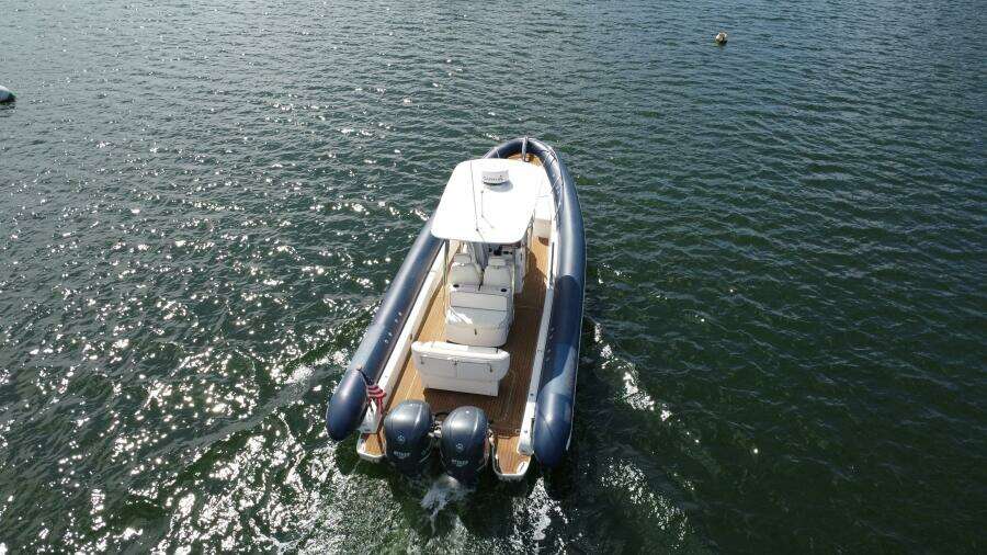 Charlie T  30ft Hunt Yachts Yacht For Sale