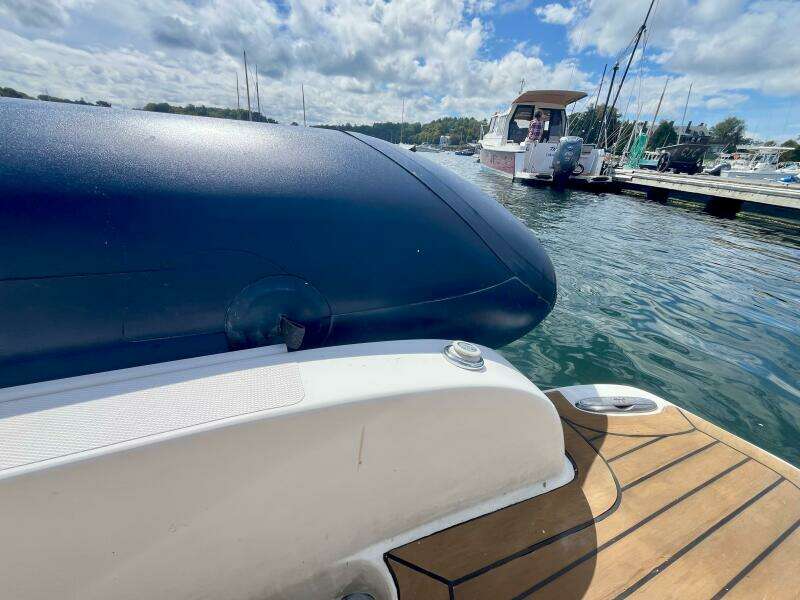 Charlie T  30ft Hunt Yachts Yacht For Sale