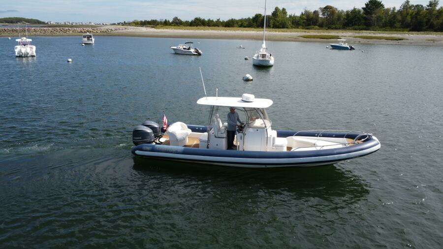 Charlie T  30ft Hunt Yachts Yacht For Sale
