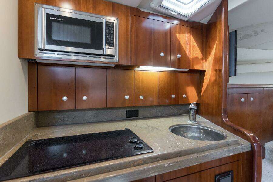 2011 34 Rampage IPS Drive Loose Screws Galley
