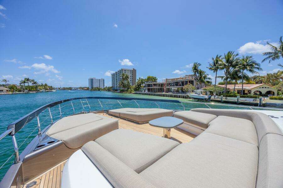 NO TIME TO DIE 80ft Azimut Yacht For Sale