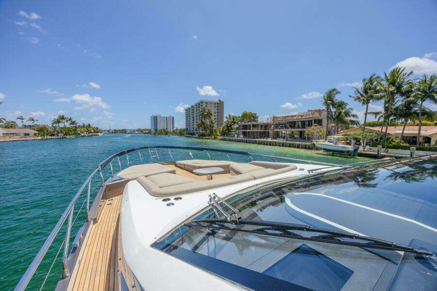 NO TIME TO DIE 80ft Azimut Yacht For Sale