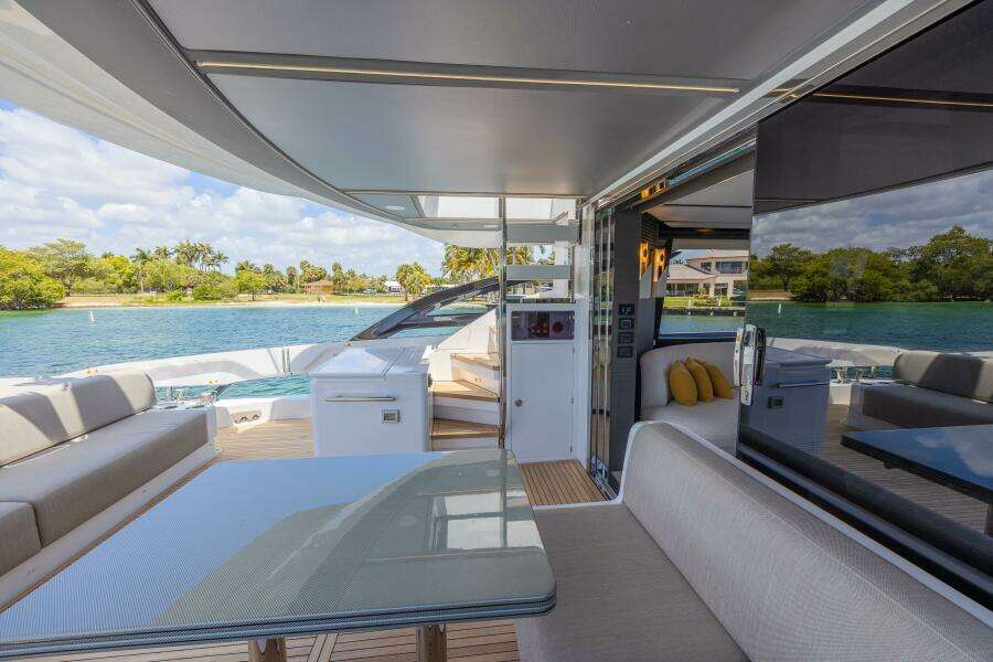 NO TIME TO DIE 80ft Azimut Yacht For Sale