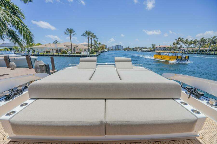 NO TIME TO DIE 80ft Azimut Yacht For Sale