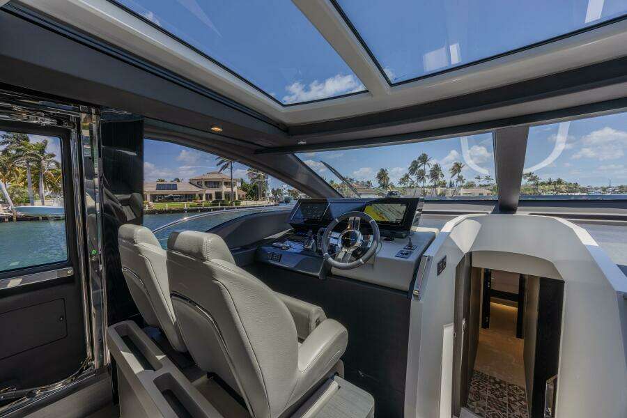 NO TIME TO DIE 80ft Azimut Yacht For Sale