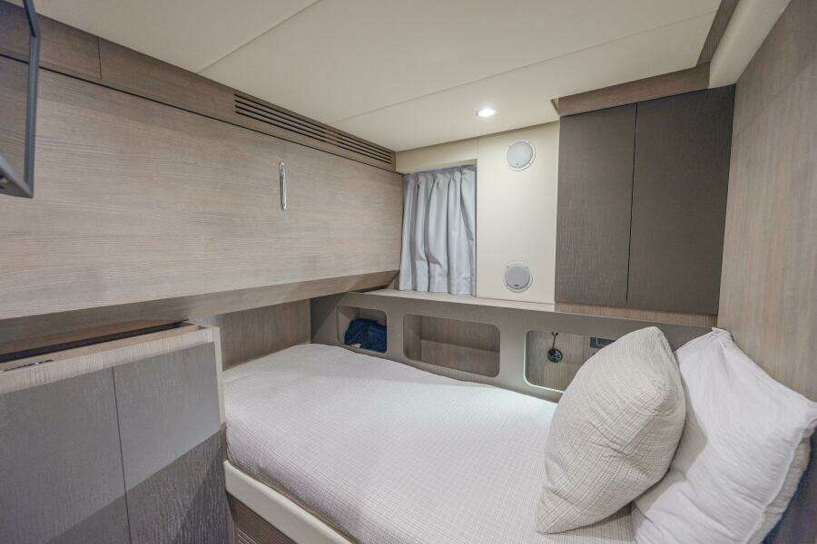 NO TIME TO DIE 80ft Azimut Yacht For Sale