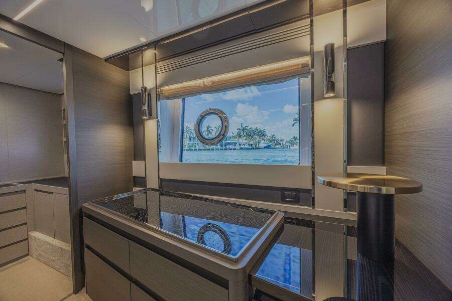 NO TIME TO DIE 80ft Azimut Yacht For Sale