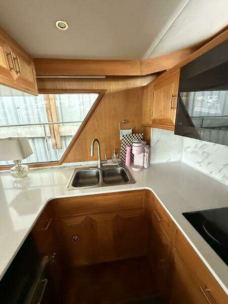 The Dude 48ft Ocean Alexander Yacht For Sale
