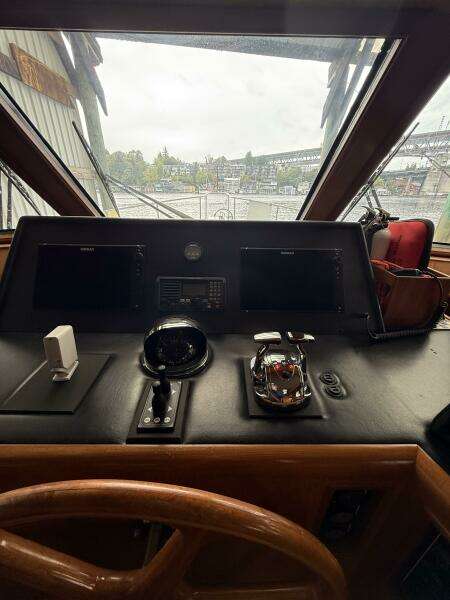 The Dude 48ft Ocean Alexander Yacht For Sale