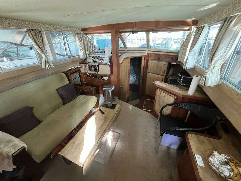 35ft Sea Ray Yacht For Sale