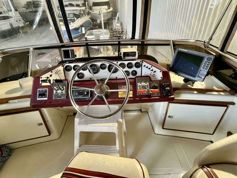 35ft Sea Ray Yacht For Sale