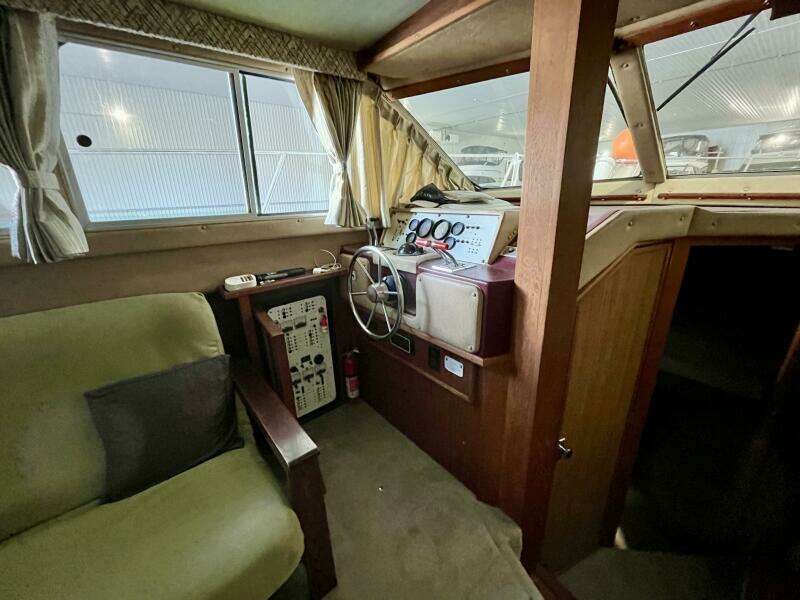 35ft Sea Ray Yacht For Sale