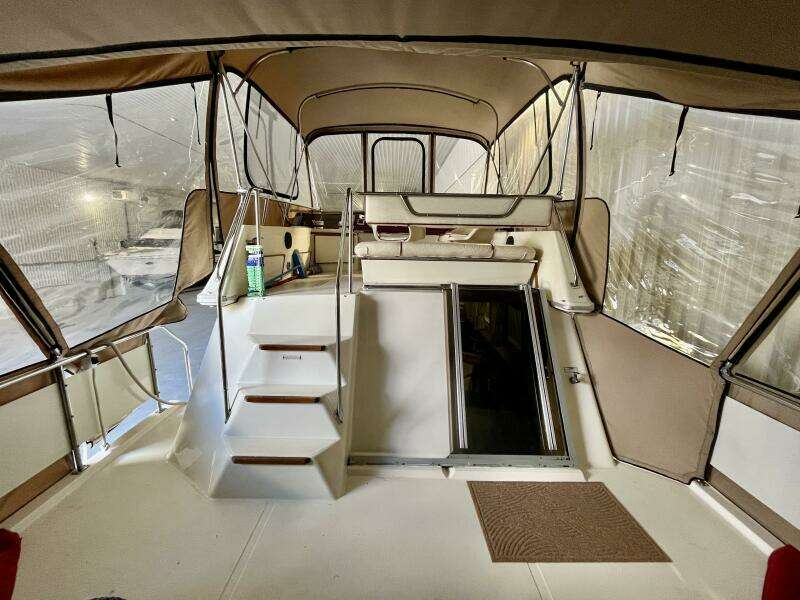 35ft Sea Ray Yacht For Sale