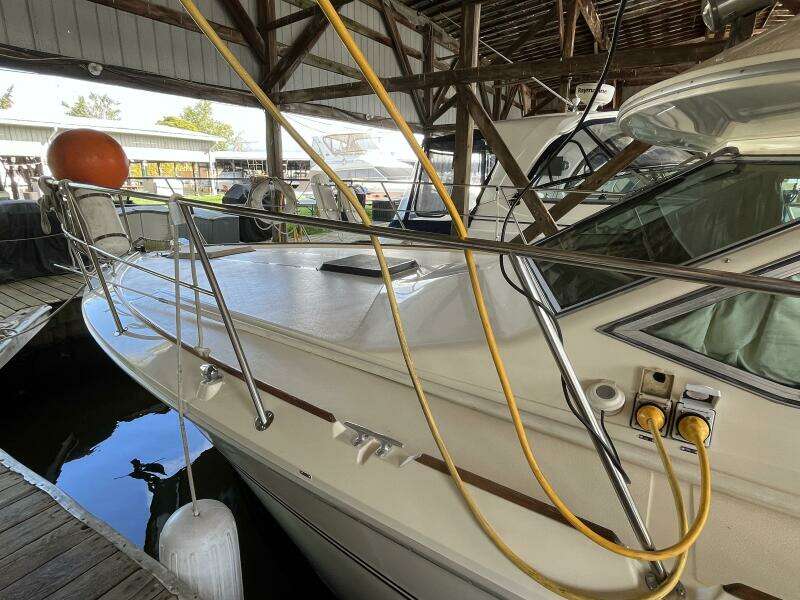 35ft Sea Ray Yacht For Sale